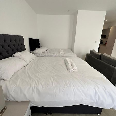 Manchester Old Trafford Studio Apartment Exteriör bild